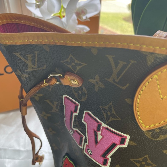 Louis Vuitton Limited Edition Monogram Patches Neverfull - Picture 3 of 8